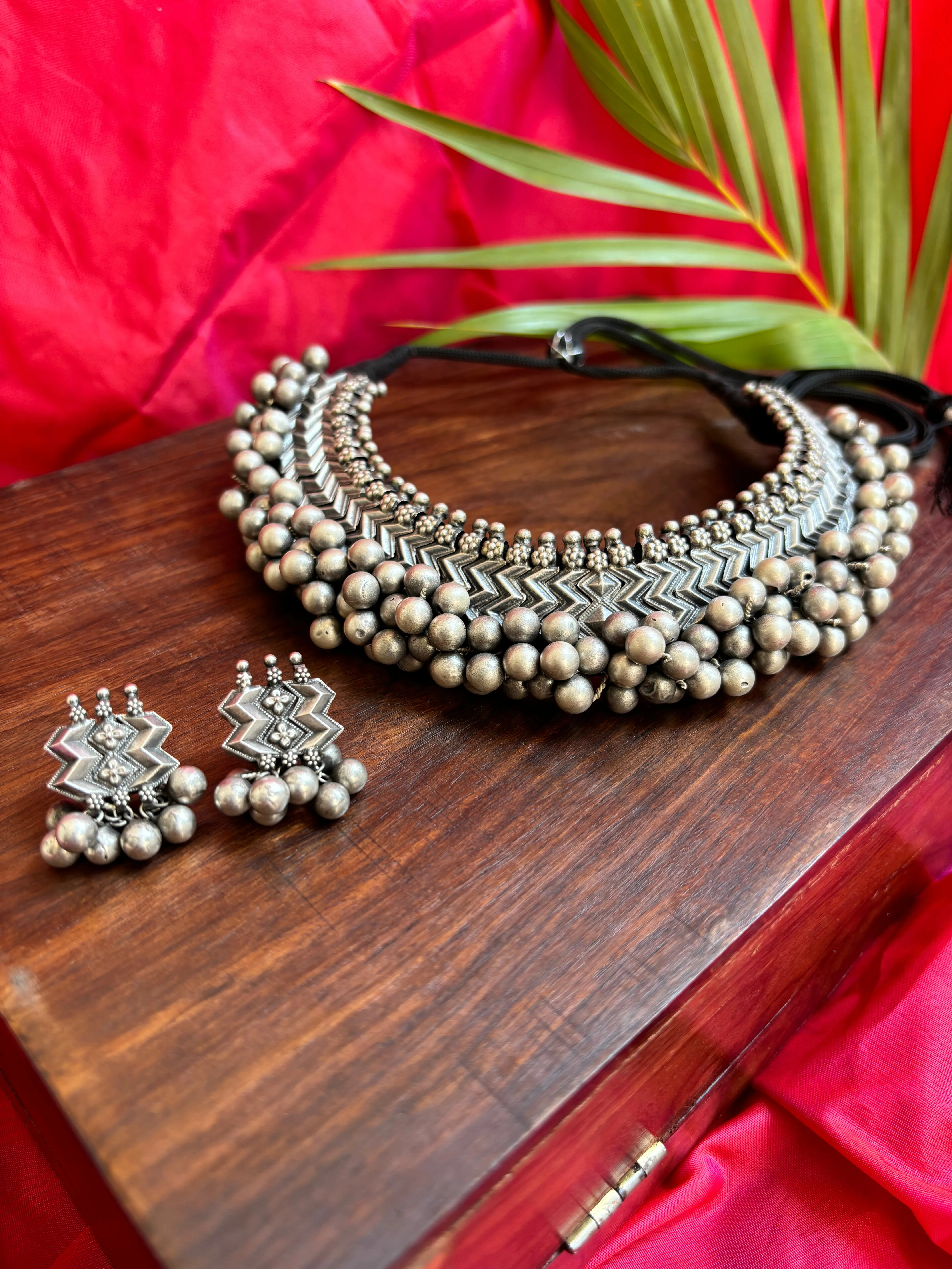 वज्रटीक मोकळ्या घसाची  कानातले Vajrateek Mokalya Ghasachi  Earrings
