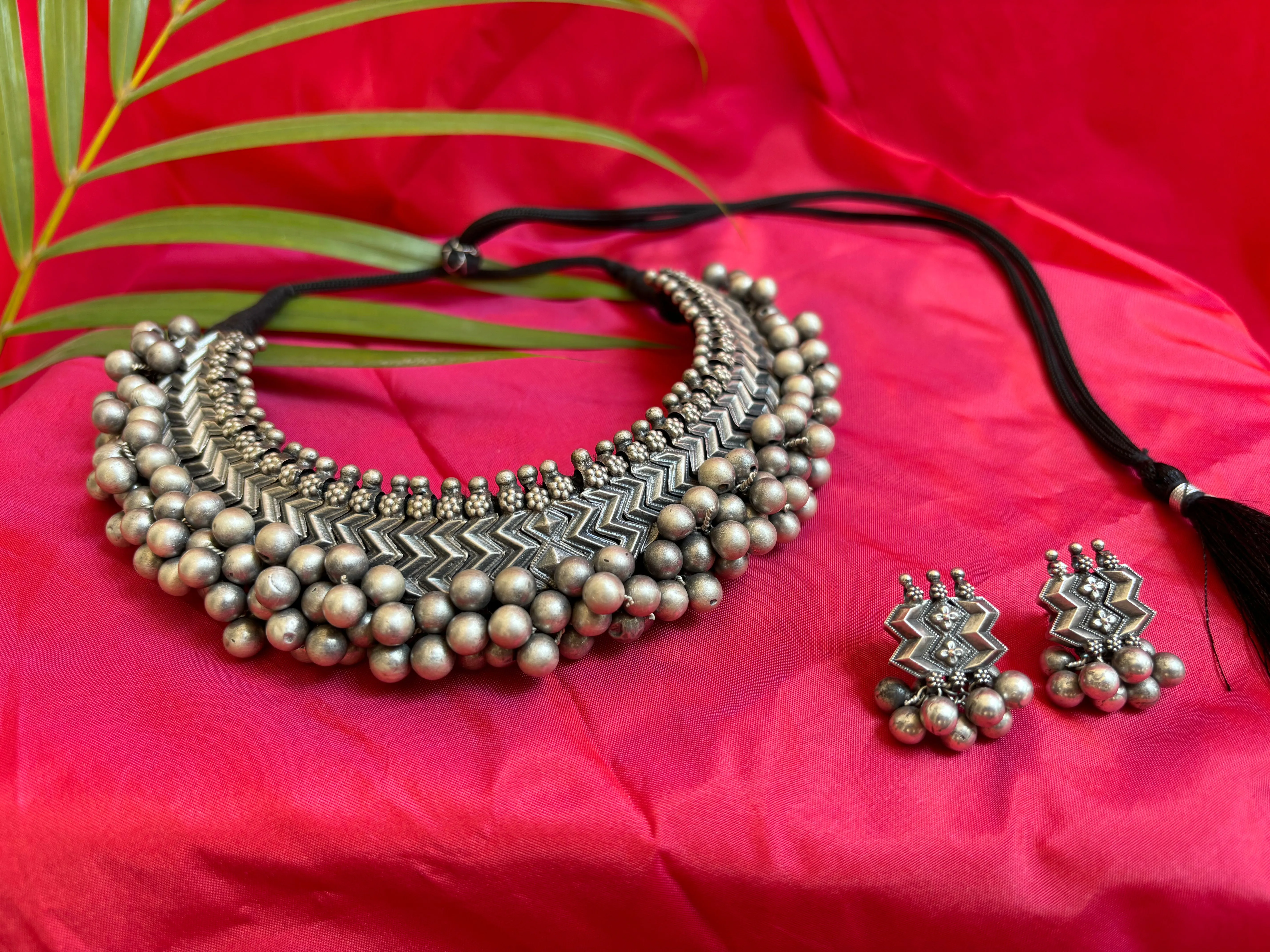 वज्रटीक मोकळ्या घसाची  कानातले Vajrateek Mokalya Ghasachi  Earrings