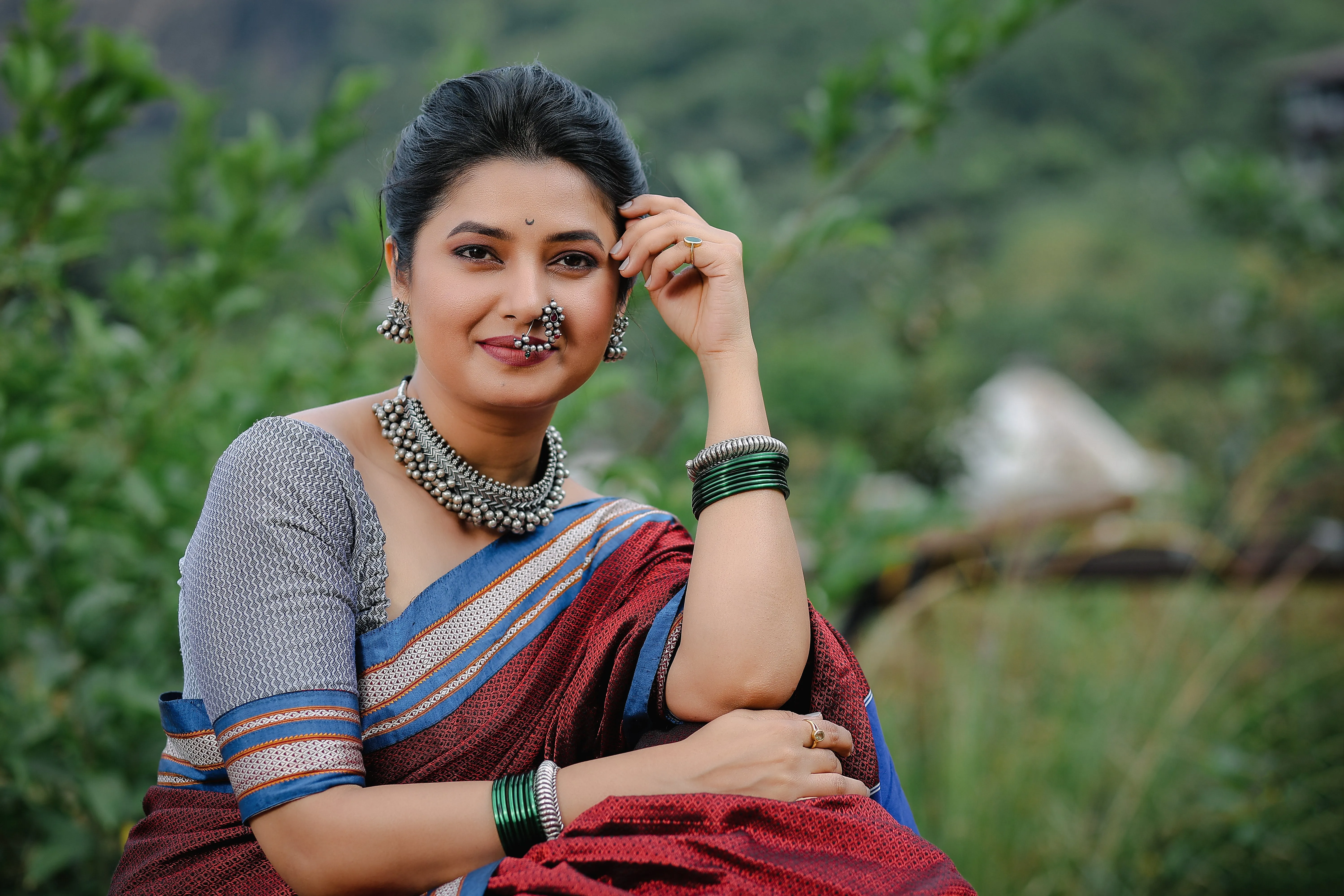 वज्रटीक मोकळ्या घसाची  कानातले Vajrateek Mokalya Ghasachi  Earrings