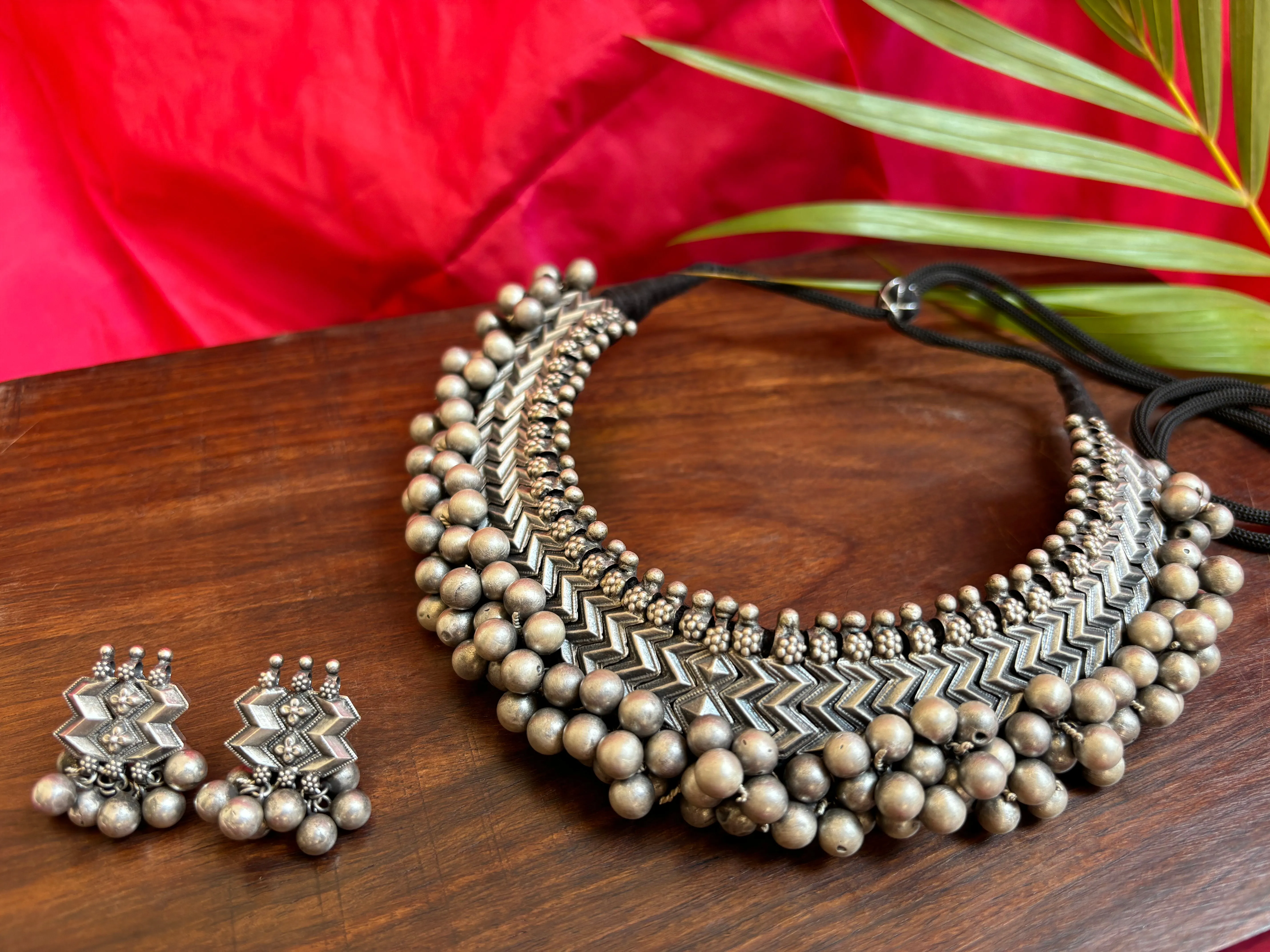वज्रटीक मोकळ्या घसाची  कानातले Vajrateek Mokalya Ghasachi  Earrings