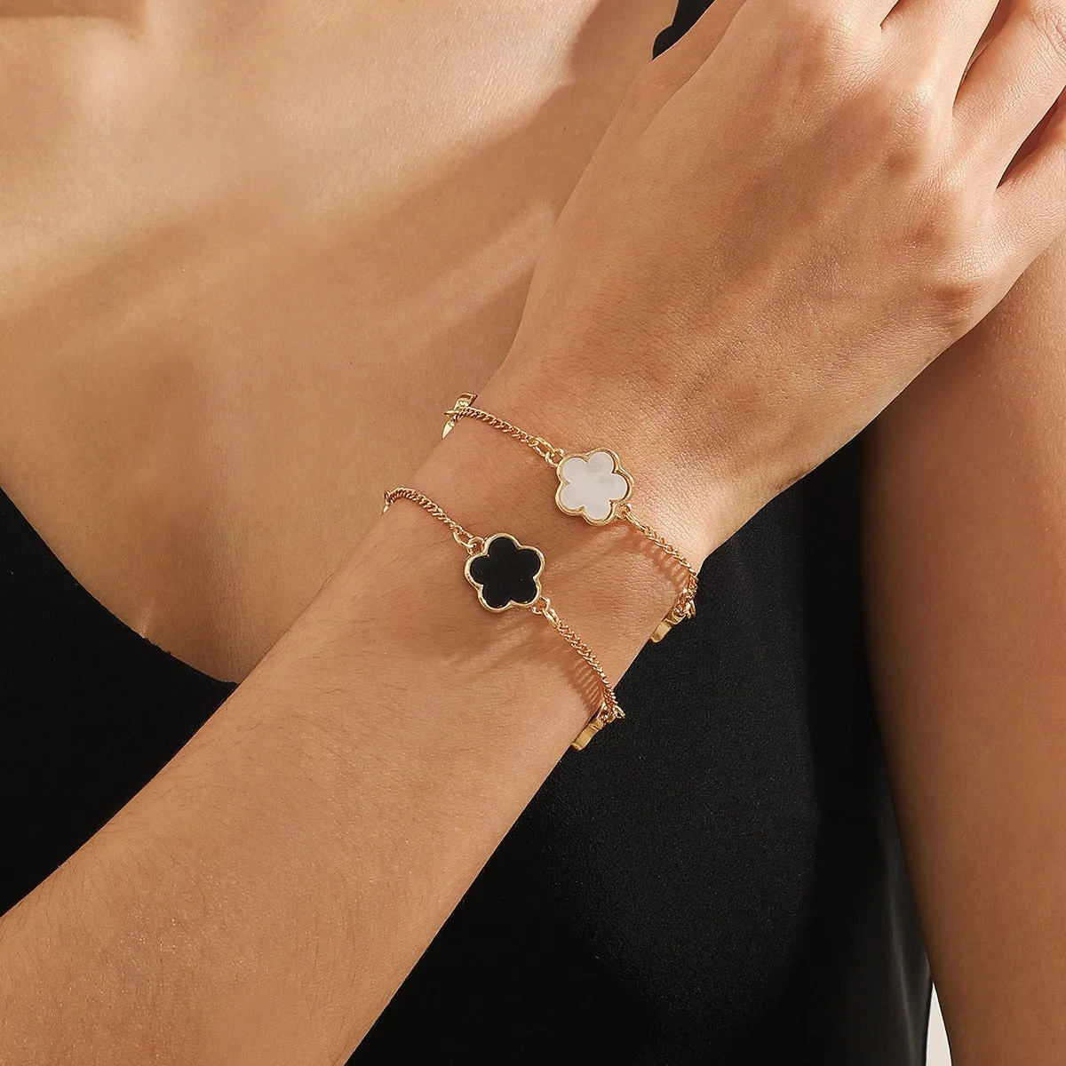 18K Gold Butterfly/Clover Design Exquisite Unique Bracelet