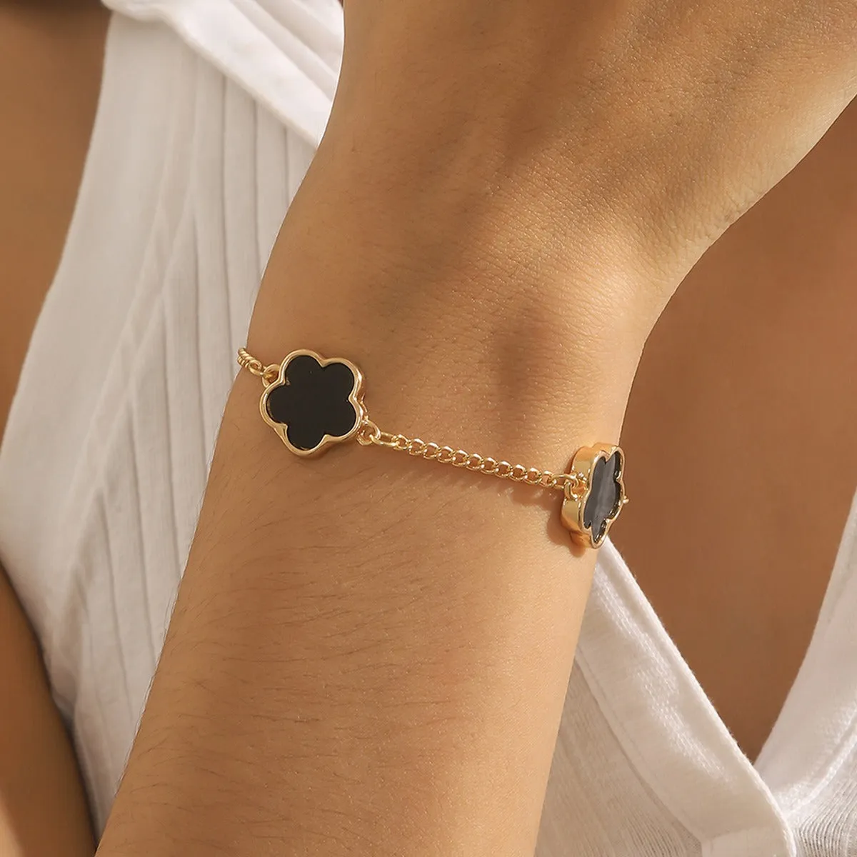 18K Gold Butterfly/Clover Design Exquisite Unique Bracelet