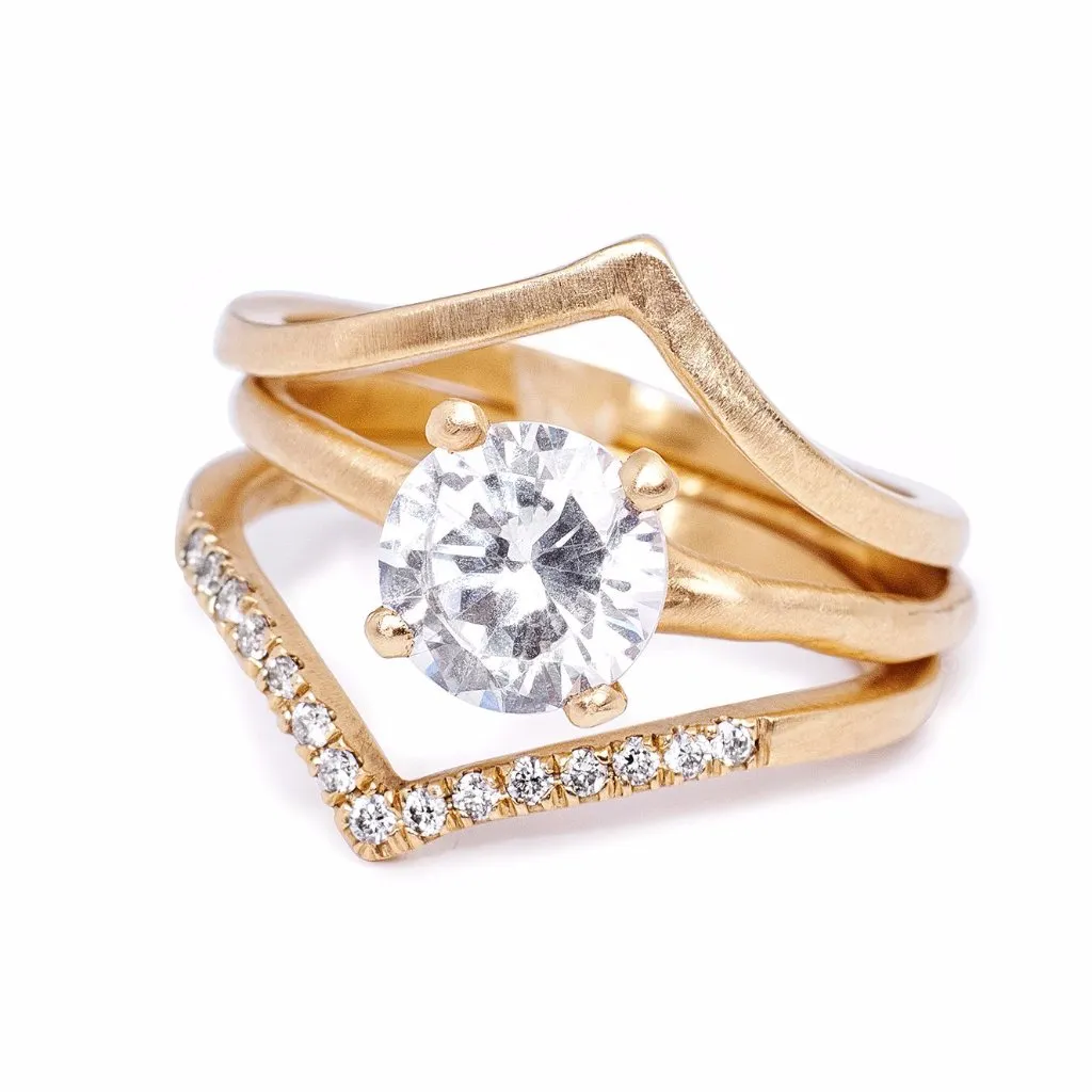 Aurora Arc Band with pave diamonds