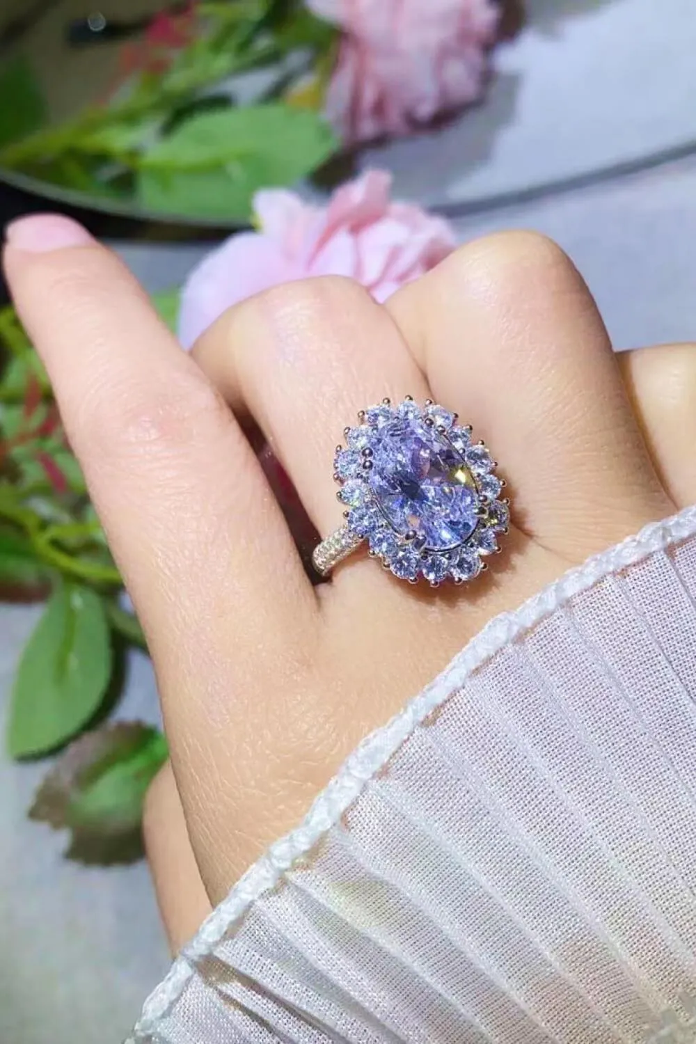 Glamorous Oval Cut 8 Carat Moissanite Ring