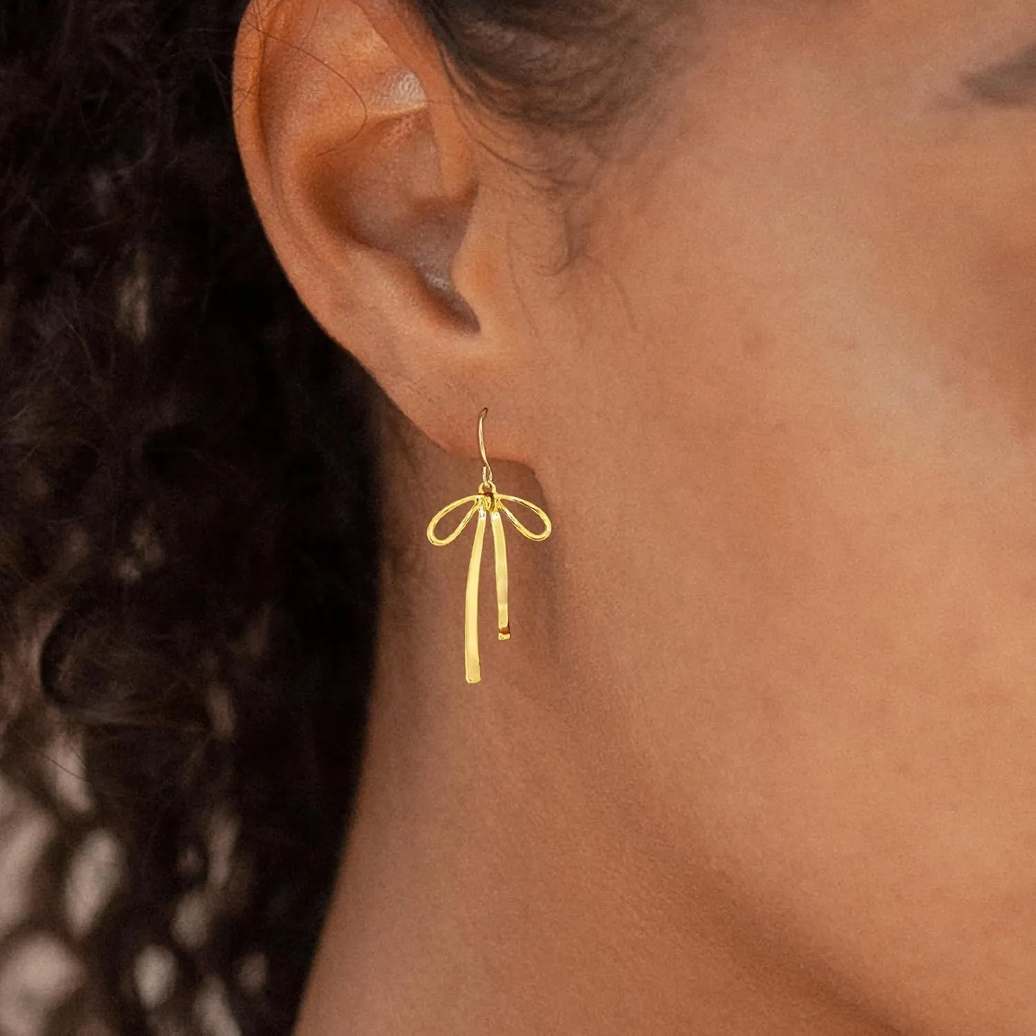 Gold Bow Earrings for Women Trendy, Cute Bow Stud Earring 14k Gold Plated Dainty Ribbon Pearl Bow Drop Dangle Earrings Hypoallergenic Gold Earrings Sparkly Christmas Earrings for Women Jewelry Gift