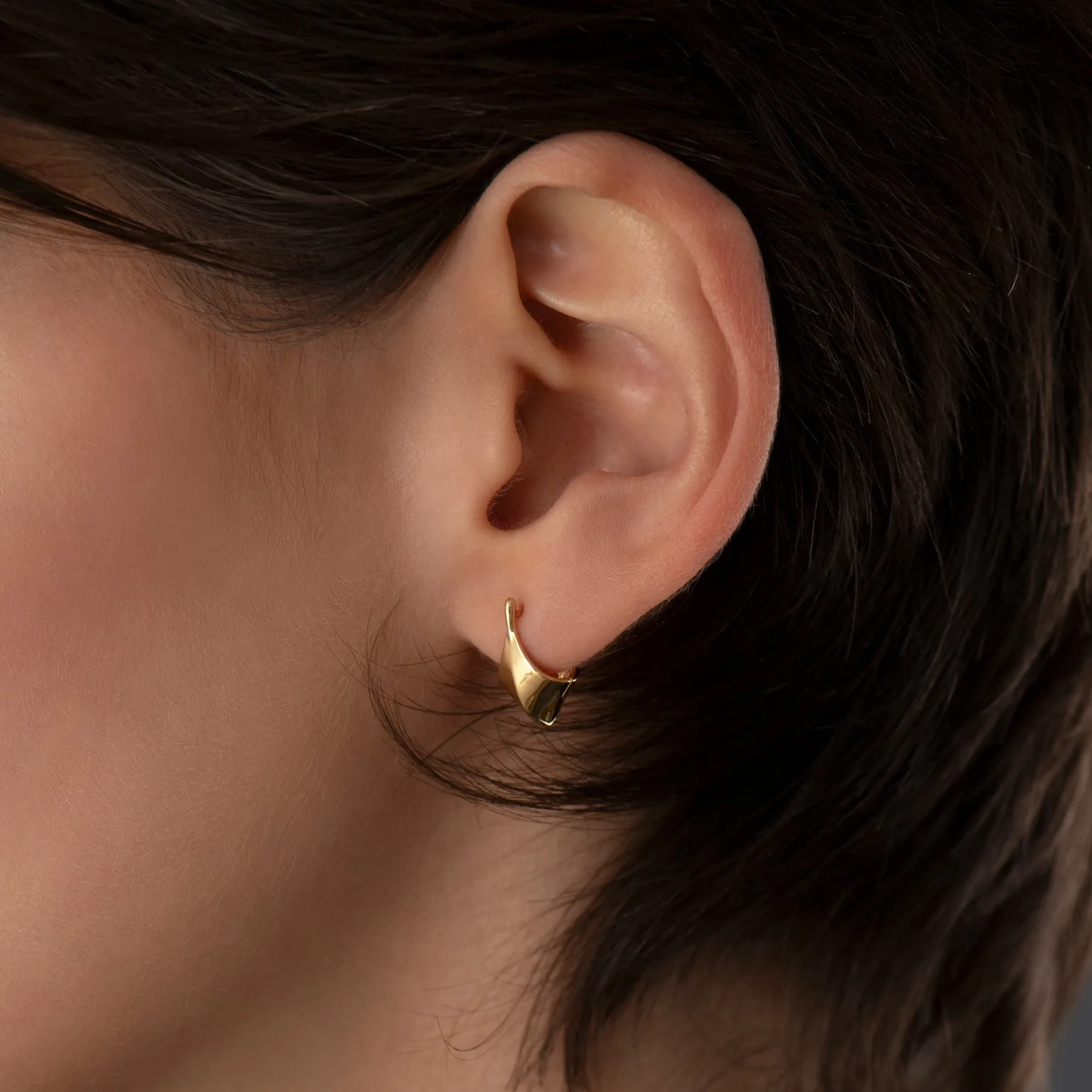 Gold Edgy Huggie Earrings