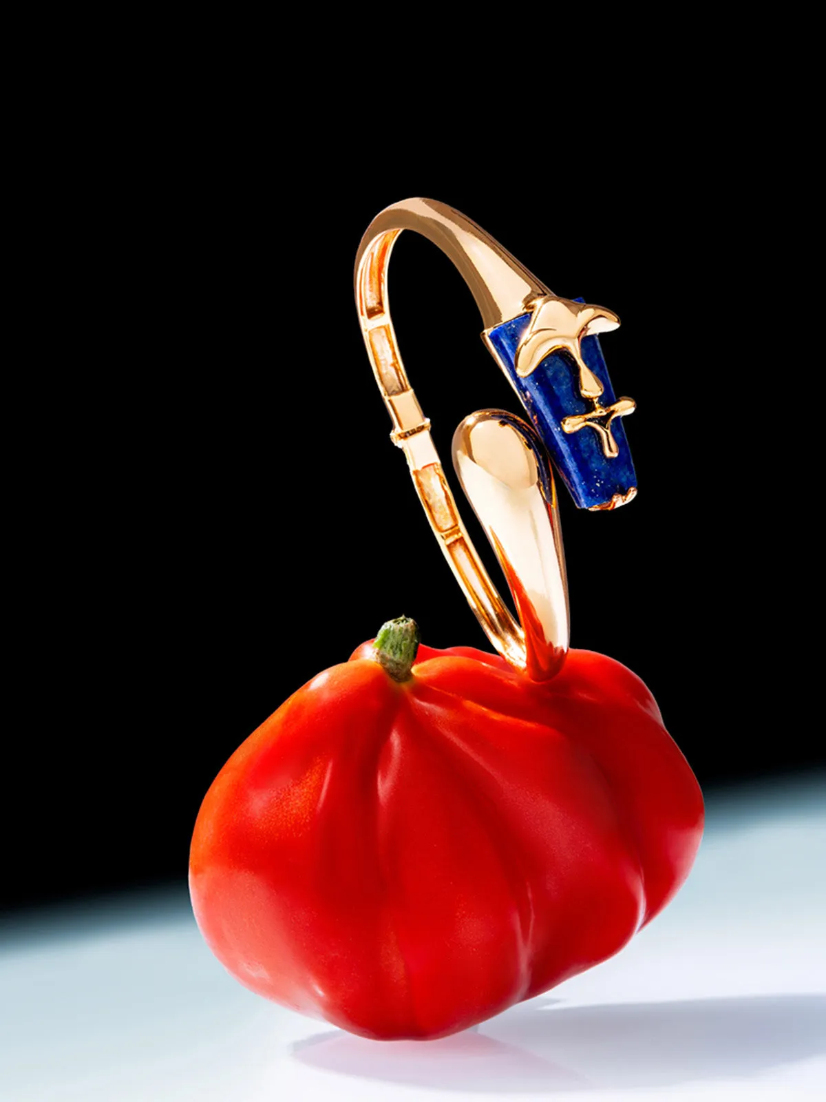 Iconic Sculpt Blue Bangle