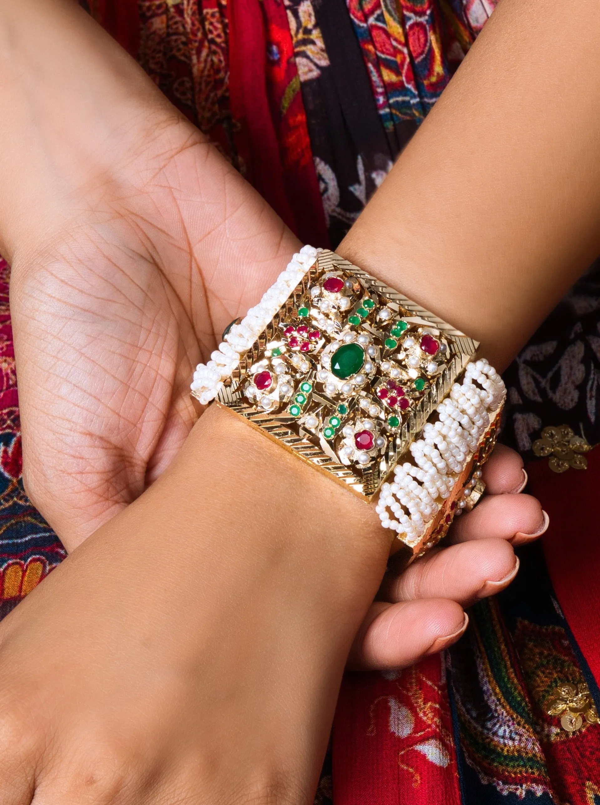 Opulent Multicolor Jadau Dasti