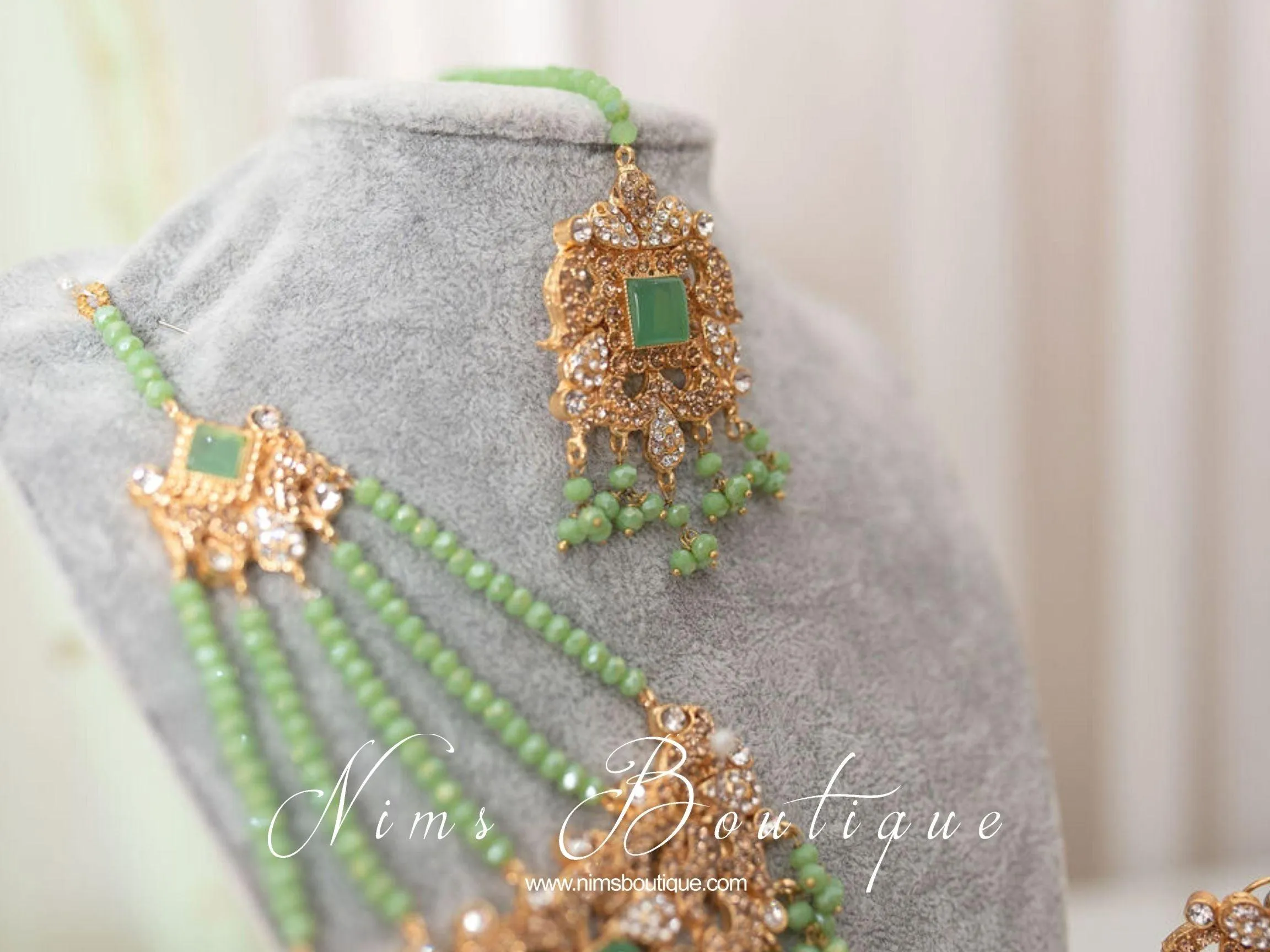 Ridhi Mint Green Earrings, Tikka & Passa Set