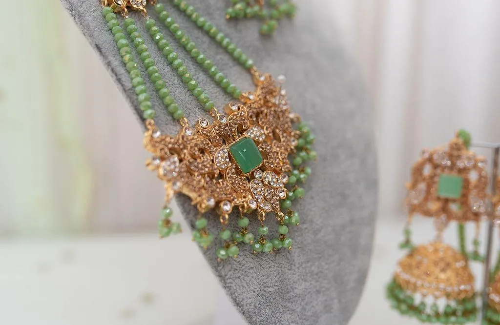 Ridhi Mint Green Earrings, Tikka & Passa Set