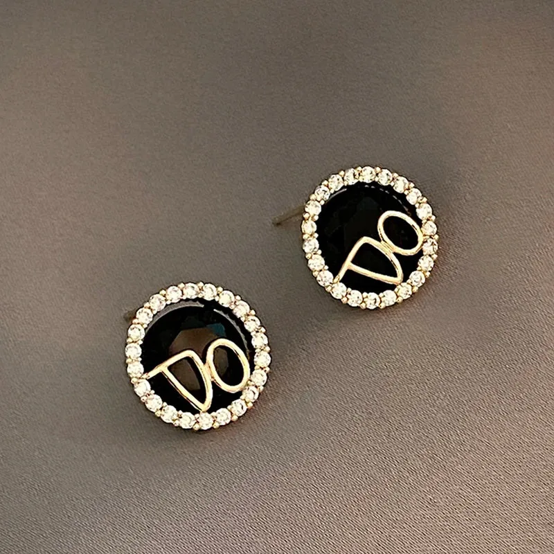 VAIGE Luxurious Black Square Zircon Inlaid Stud Earrings - Exquisite Fashion Jewelry with Geometric Design in Copper Alloy